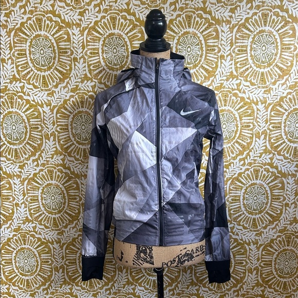 Nike Shield Flash Weather Resistant Hooded Full Zip Running Jacket Black/Grey XS - Picture 2 of 16